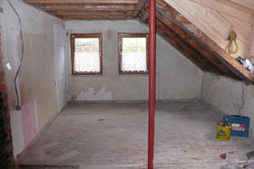 Umbau Modernisierung Dachgeschoss- Wohnung zu 2 Pflegezimmern 06